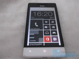 Kontrast-Kacheln HTC8s